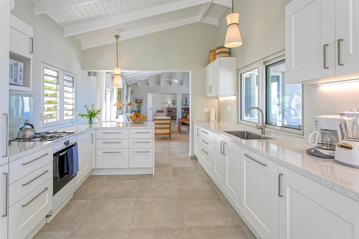 Pool villa St Martin - Large kitchen